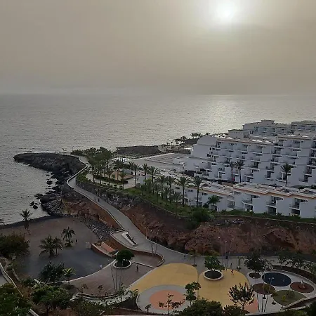 Дом отдыха Pleasantly Studio With A Sea View And Pool, Paraiso Del Sur 611